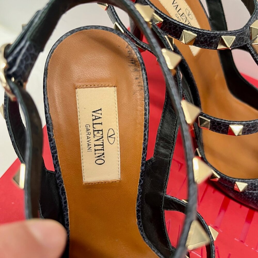 Valentino Garavani Rockstud Ankle Strap Pump in Navy Pebbled Calfskin Leather - Picture 4 of 12
